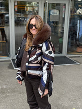 FLO CLO JAKNA SARINA PIU PUCCI BLU