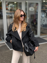 RAFAELO KAPUT 2584 CRNI