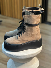 B 57 LESTROSA KOŽNE ČIZMICE V6070 VISIONE