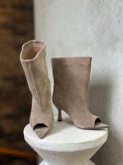 C14 LESTROSA ČIZMICE V13 VISIONE