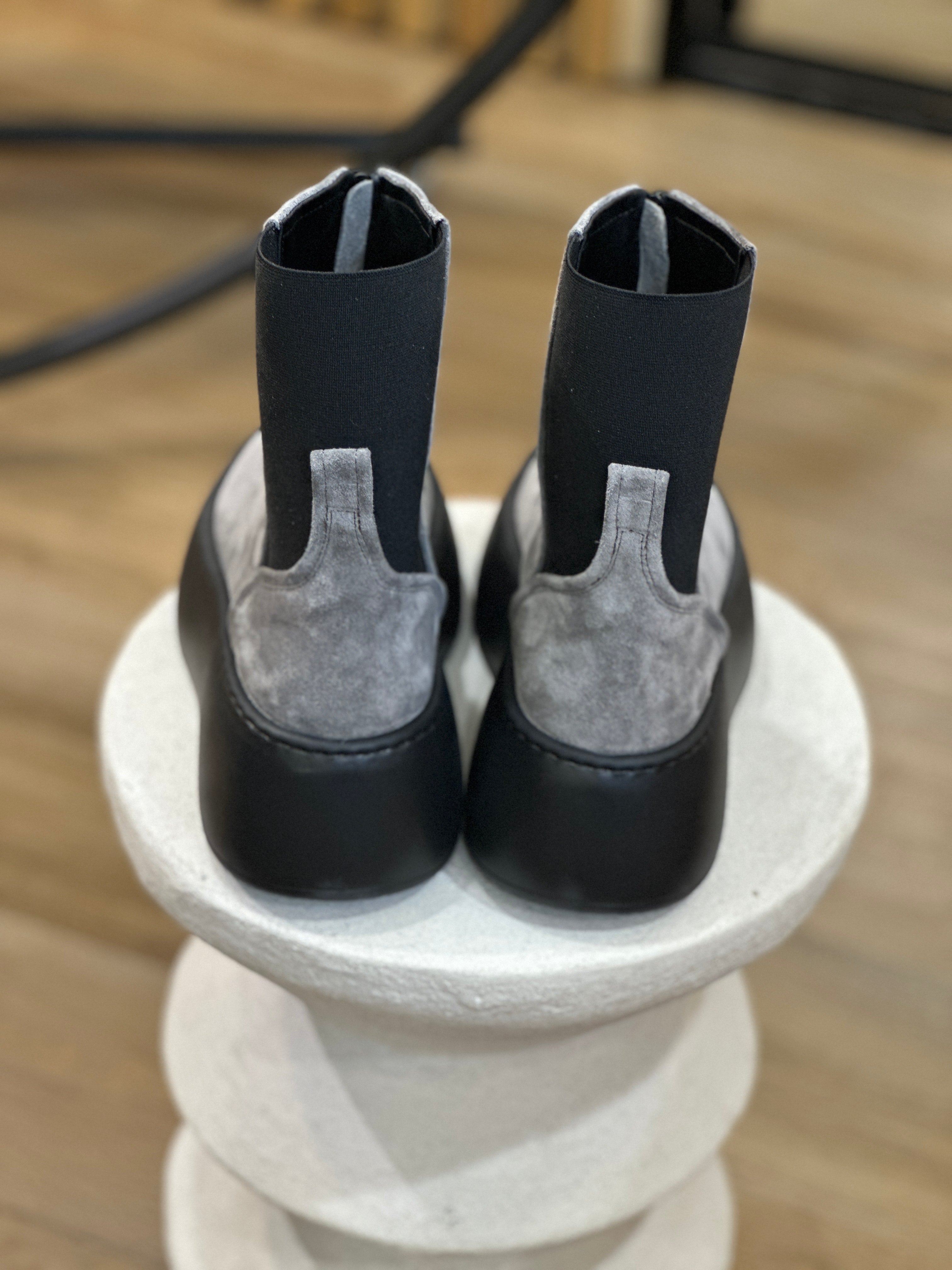 B 64 LESTROSA ČIZMICE V6081 GRIGIO